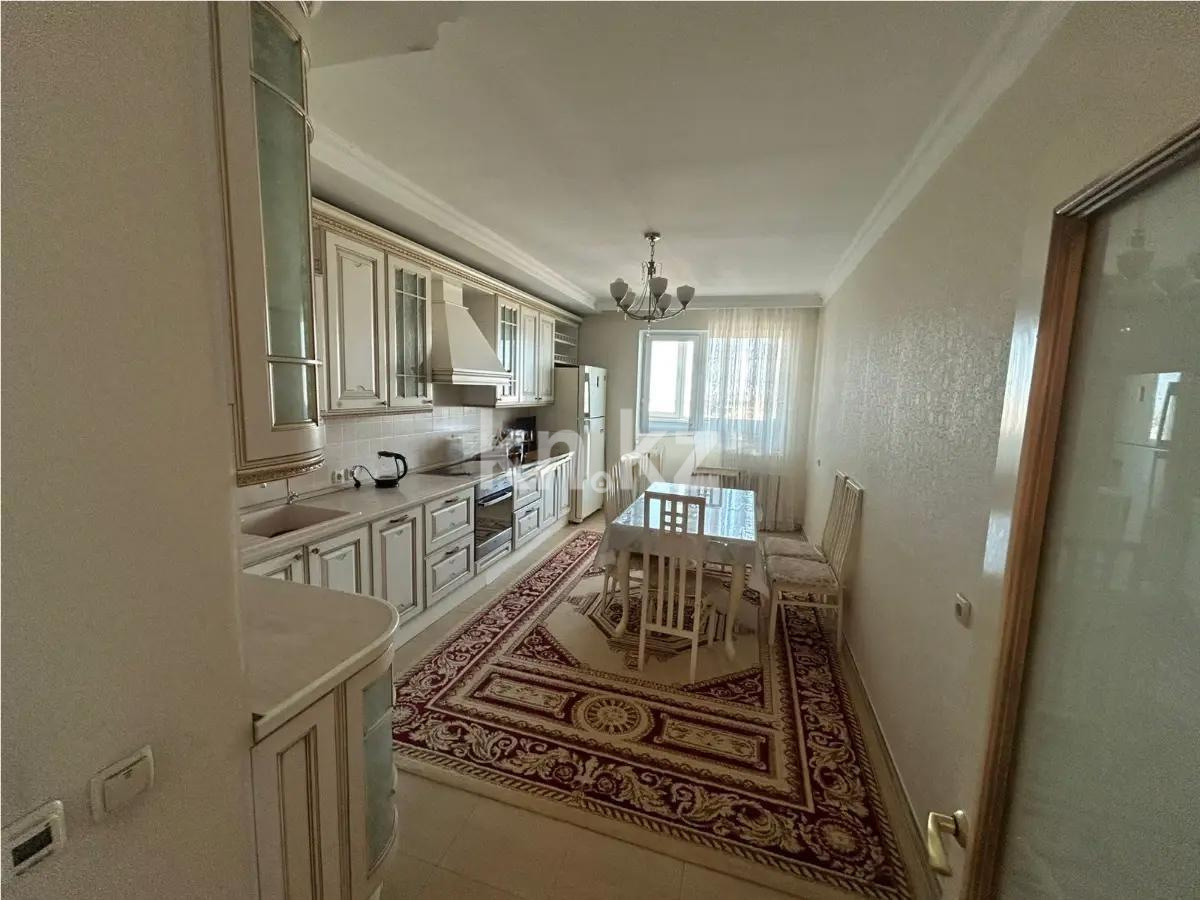 Продажа 5-комнатной квартиры, 213 м², пр. Тауелсыздык, дом  34/1 в Астане - фото 6