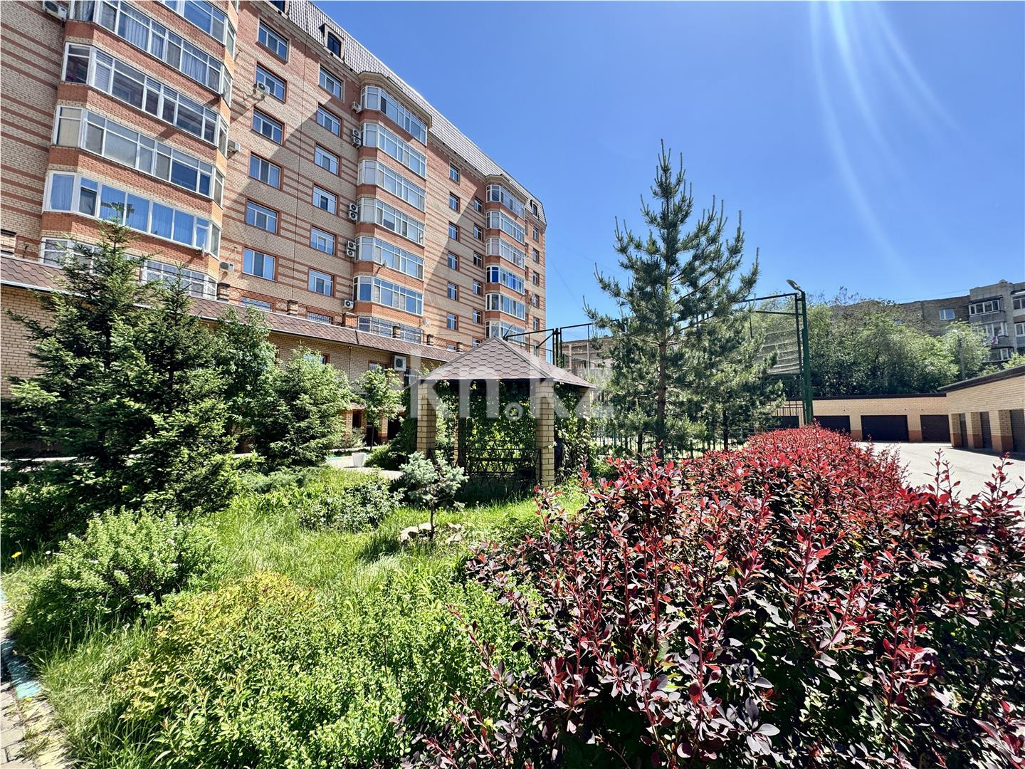 Продажа 3-комнатной квартиры, 160 м², ул. Аманжолова, дом  41 в Караганде - фото 50