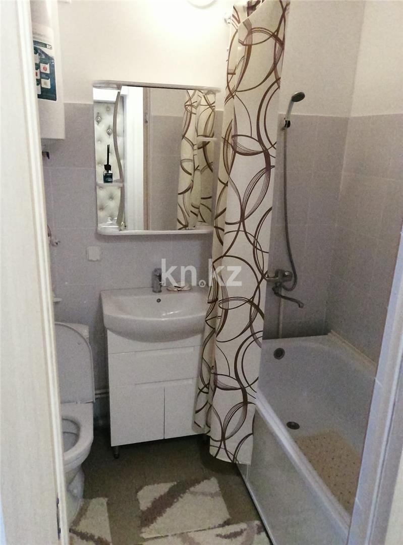 Продажа 2-комнатной квартиры, 54 м², ул. Ашимова, дом  28 в Караганде - фото 11