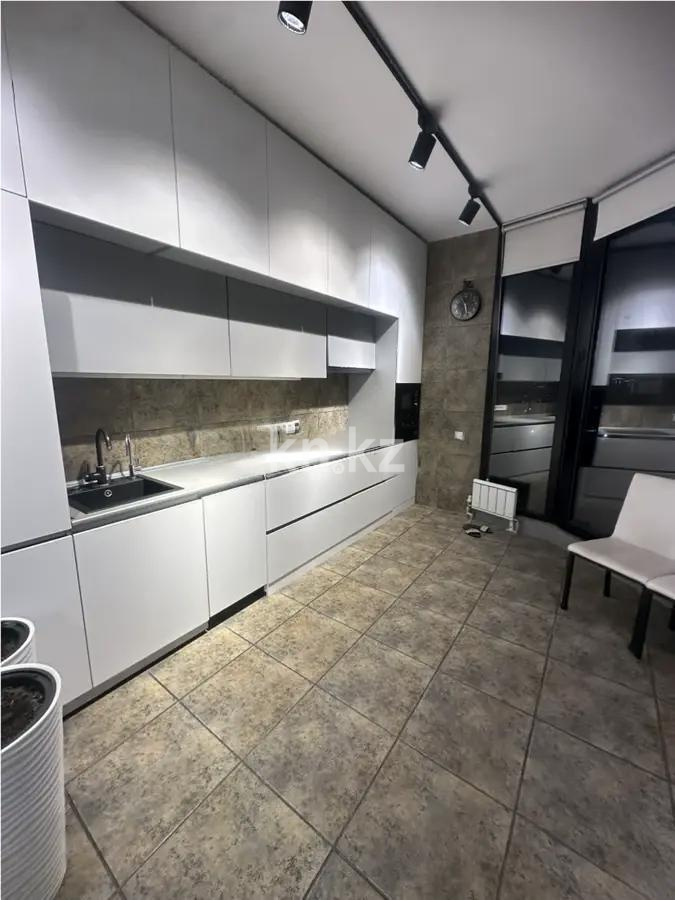 Продажа 4-комнатной квартиры, 140 м² в Алматы - фото 4