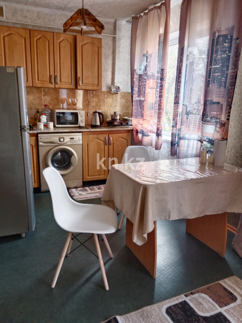 Аренда 2-комнатной квартиры посуточно, 46 м², ул. Казахстан, дом  106 в Усть-Каменогорске - фото 6