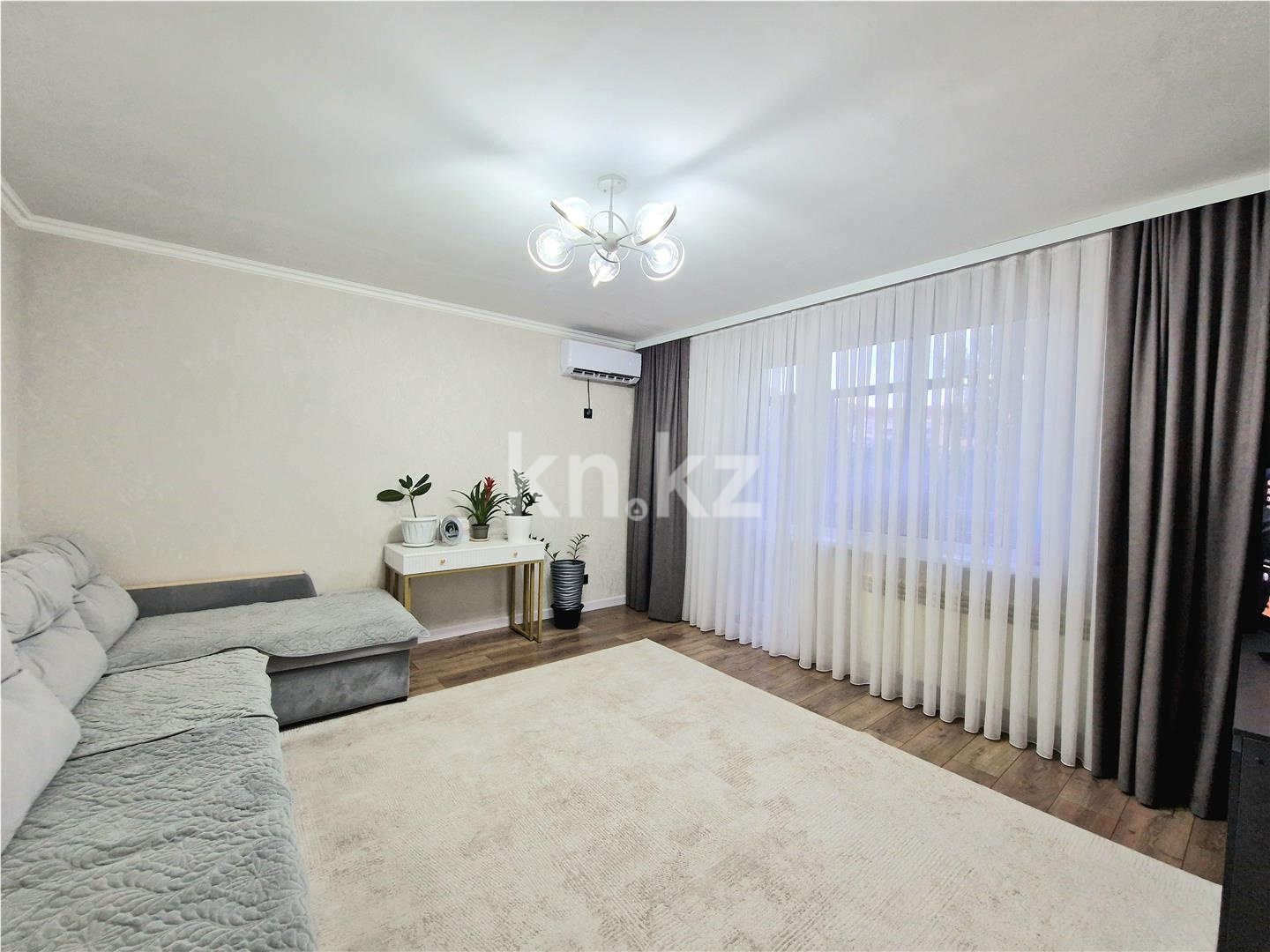 Продажа 4-комнатной квартиры, 85 м² в Караганде