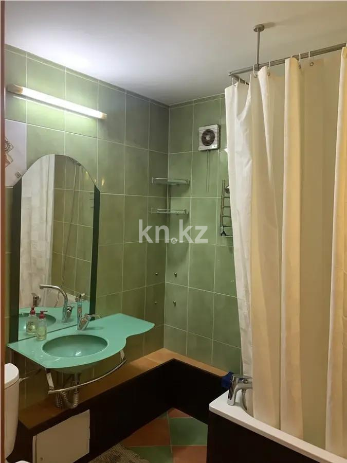 Продажа 4-комнатной квартиры, 74.3 м², 12 мкр., дом  16 в Алматы - фото 5