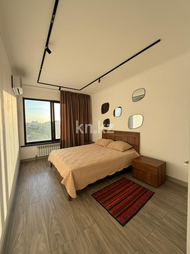 Аренда 2-комнатной квартиры, 80 м², мкр-н Коктем-3, дом  24 - бул. Бухар Жырау в Алматы - фото 4