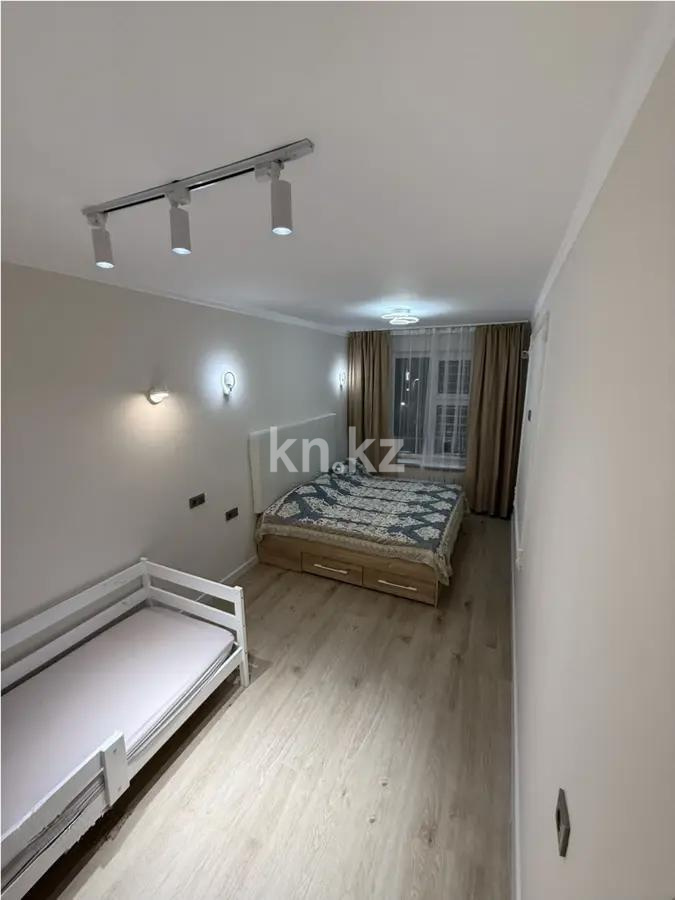 Продажа 3-комнатной квартиры, 60 м², мкр-н 5, дом  1 в Алматы - фото 3