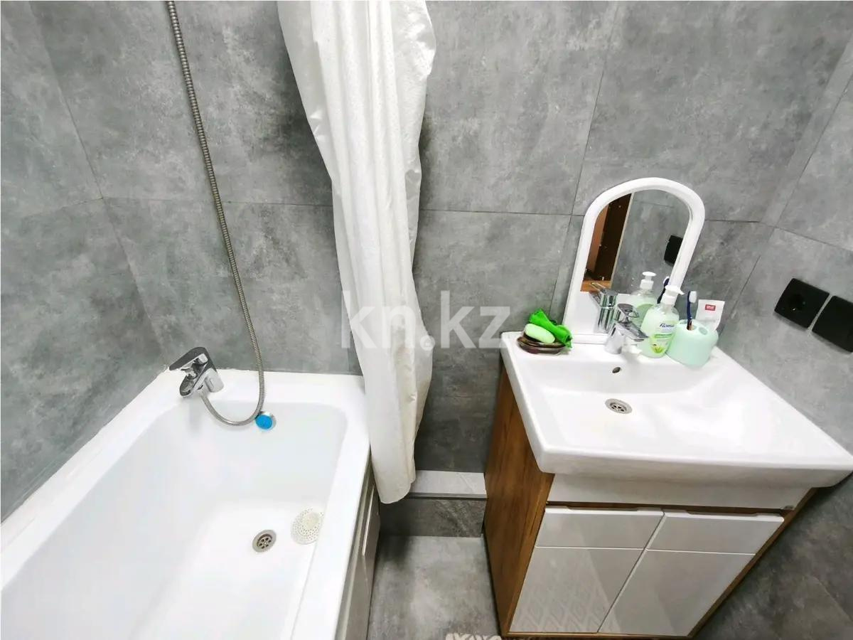 Продажа 2-комнатной квартиры, 56.2 м², ул. Омарова, дом  1 в Алматы - фото 2