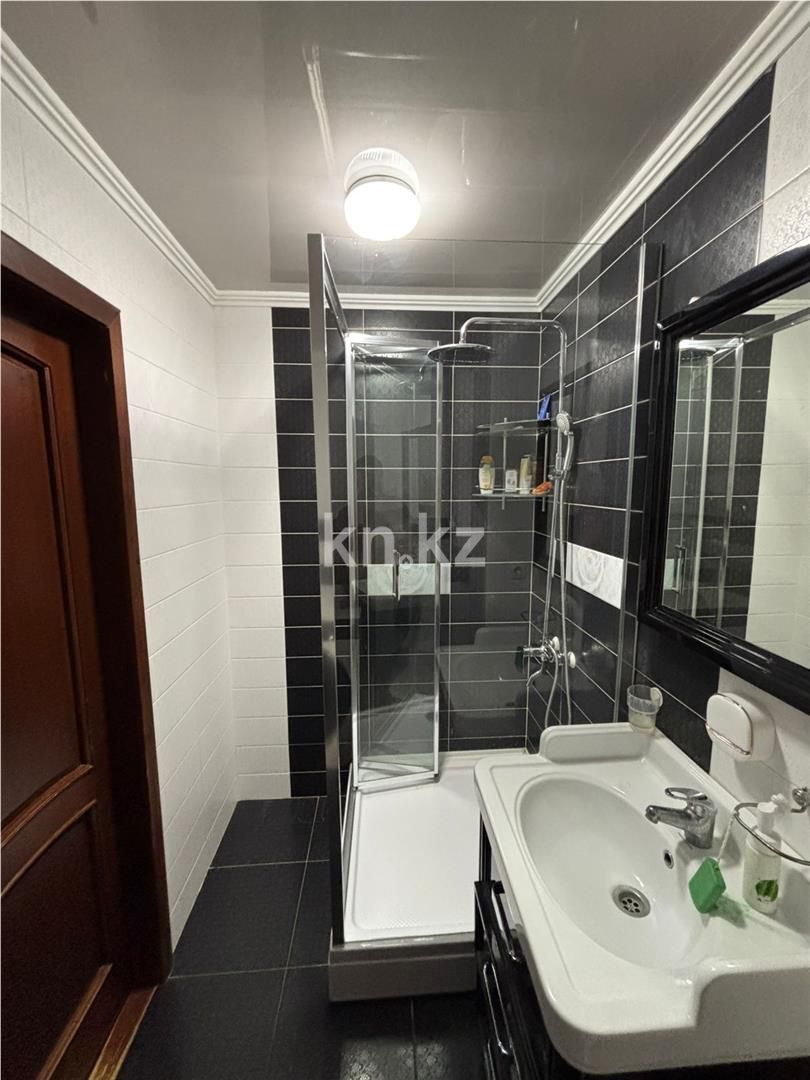 Продажа 4-комнатной квартиры, 80 м², ул. Ермекова в Караганде - фото 12