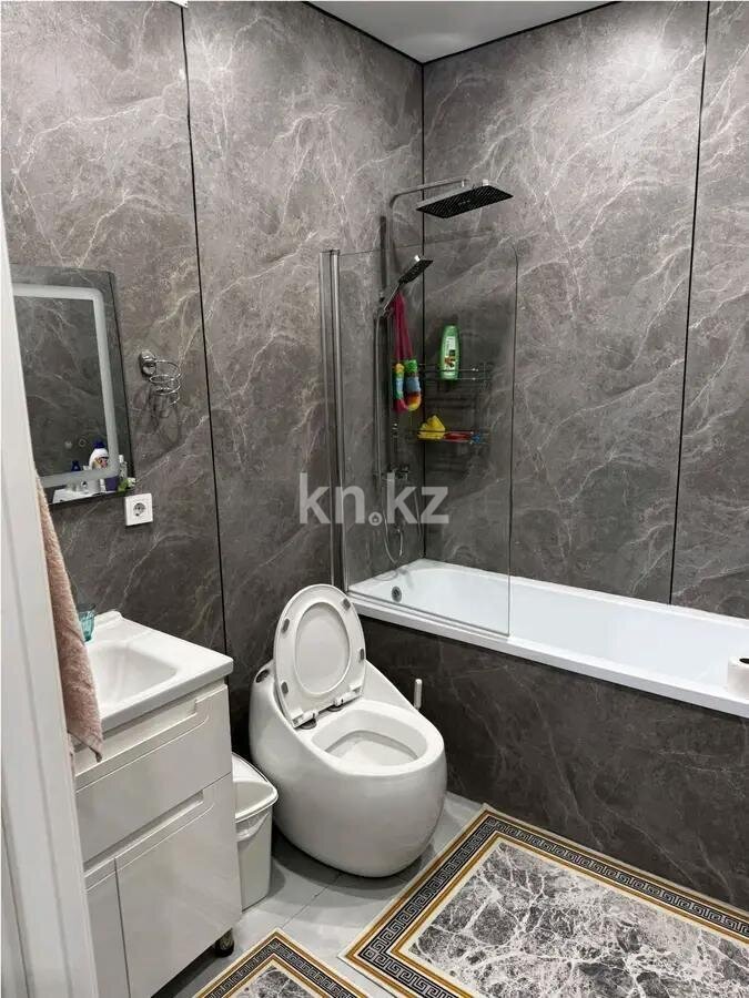 Продажа 4-комнатной квартиры, 72 м² в Алматы - фото 4