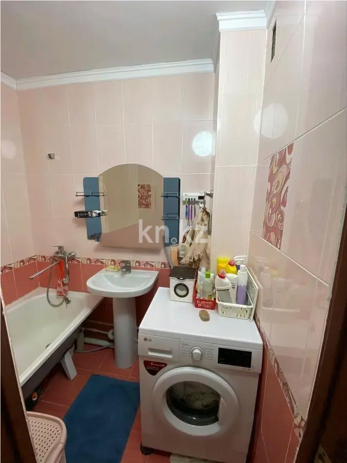 Продажа 2-комнатной квартиры, 44 м², ул. Орлова, дом  105 в Караганде - фото 4