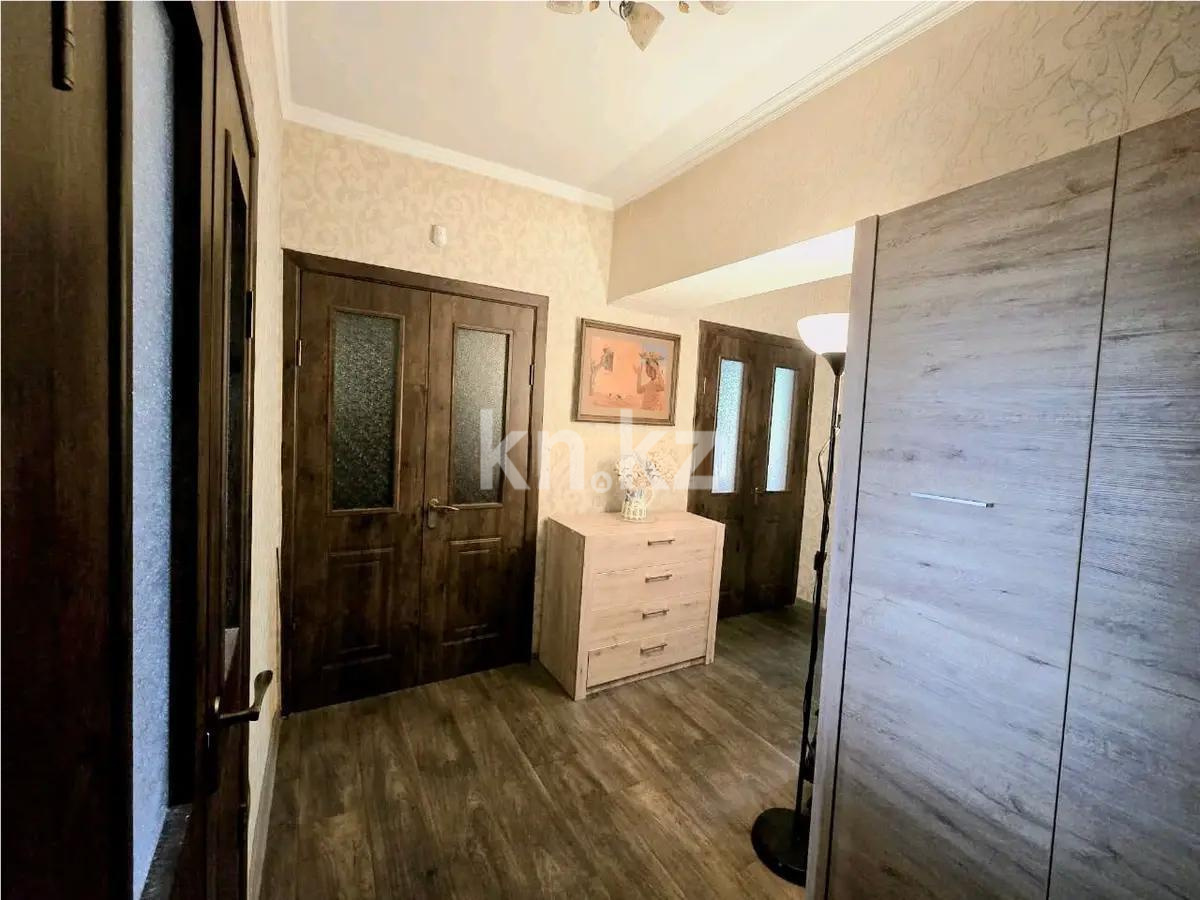 Продажа 3-комнатной квартиры, 74 м², ул. Тулебаева, дом  65 в Алматы - фото 3
