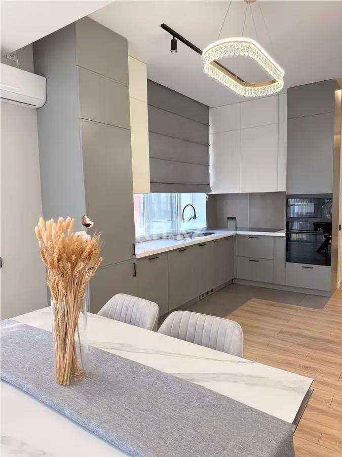 Продажа 4-комнатной квартиры, 108.4 м², пр. Абая, дом  164/8 в Алматы - фото 5