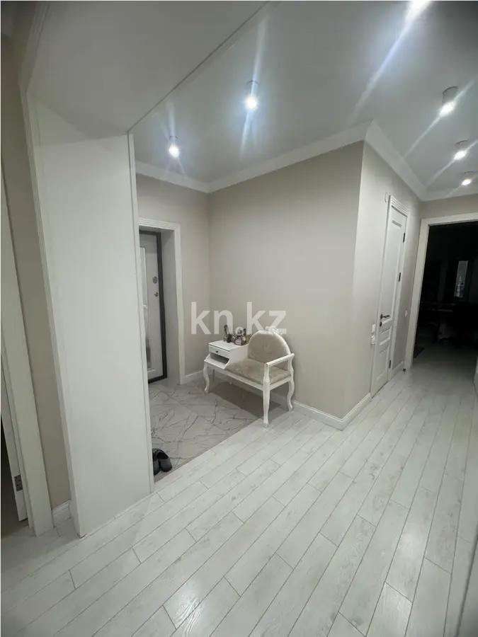 Продажа 5-комнатной квартиры, 137 м², ул. Сатыбалдина, дом  27/2 в Караганде - фото 8