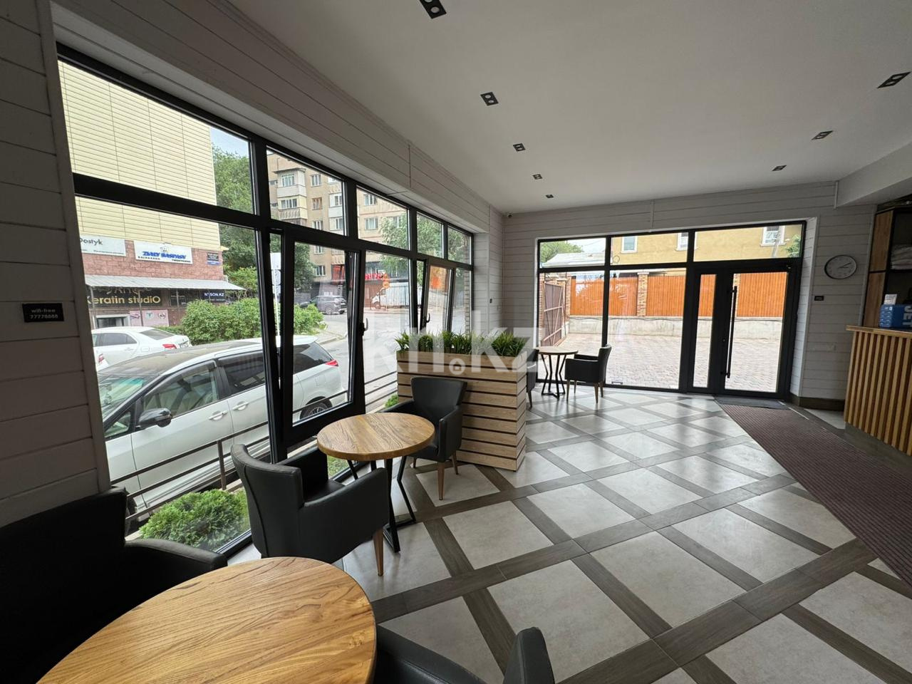 Продажа , 450 м², ул. Тауке хана в Алматы - фото 8