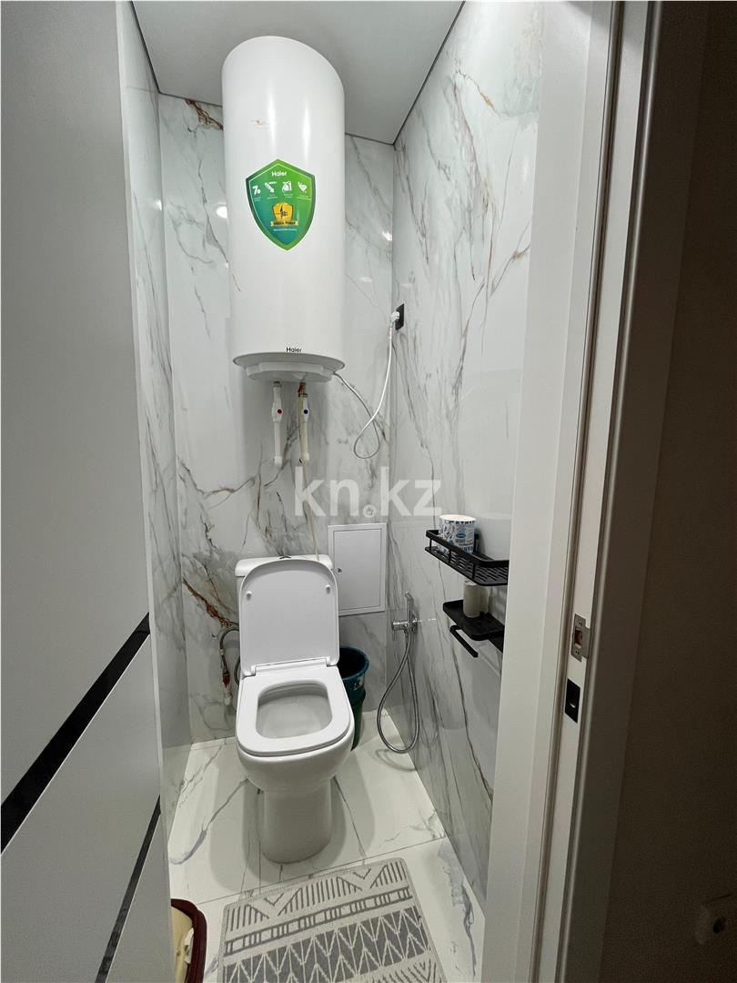 Продажа 2-комнатной квартиры, 53 м², мкр-н 15 в Караганде - фото 8