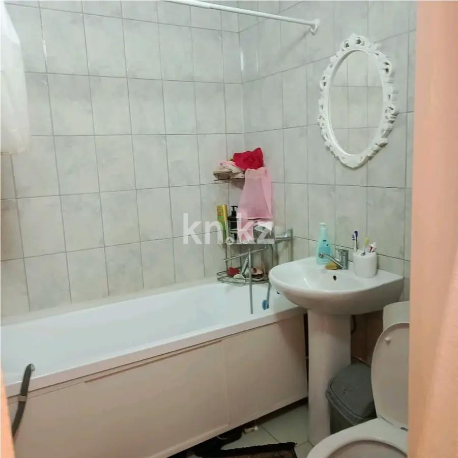 Продажа 1-комнатной квартиры, 41 м², мкр-н Айнабулак-4, дом  167 в Алматы - фото 2