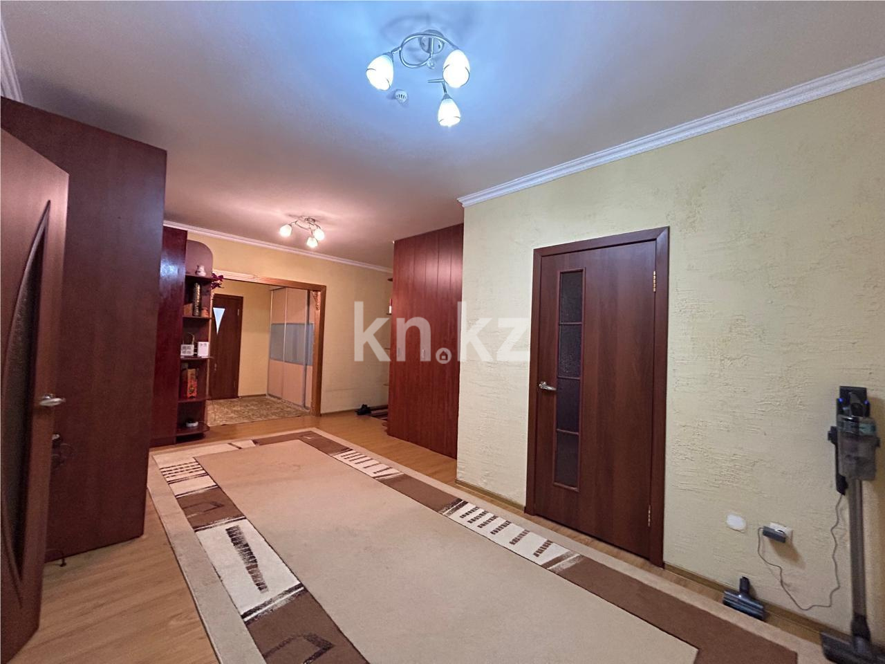 Продажа 4-комнатной квартиры, 156.6 м², ул. Кенесары в Астане - фото 12