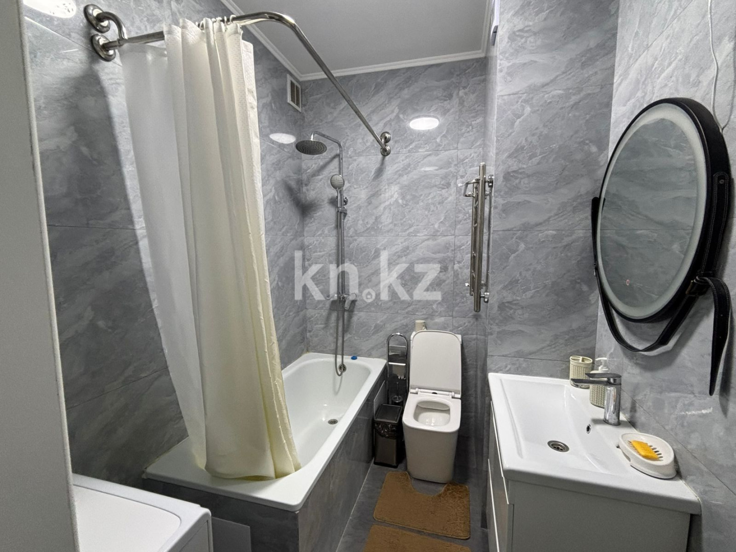 Аренда 1-комнатной квартиры посуточно, 56 м² в Алматы - фото 14