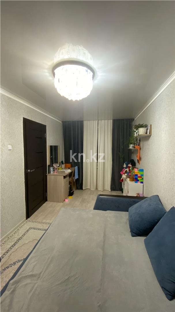 Продажа 3-комнатной квартиры, 56 м², мкр-н 12 в Караганде - фото 3