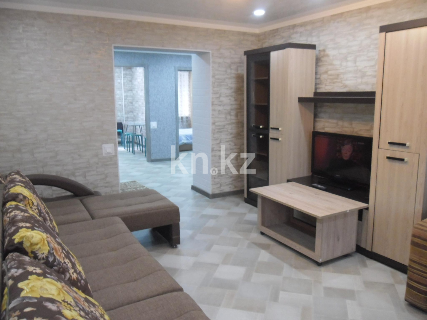 Аренда 3-комнатной квартиры посуточно, 77 м², ул. Набережная Славского, дом  48 в Усть-Каменогорске - фото 6