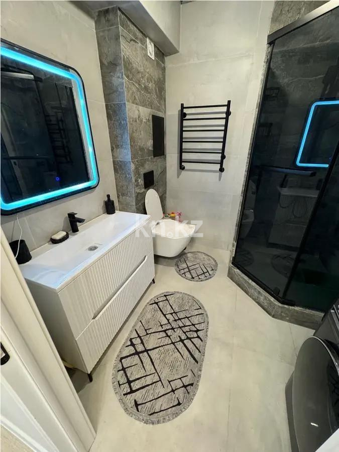 Продажа 2-комнатной квартиры, 74 м², пр. Райымбека, дом  522/1 в Алматы - фото 4