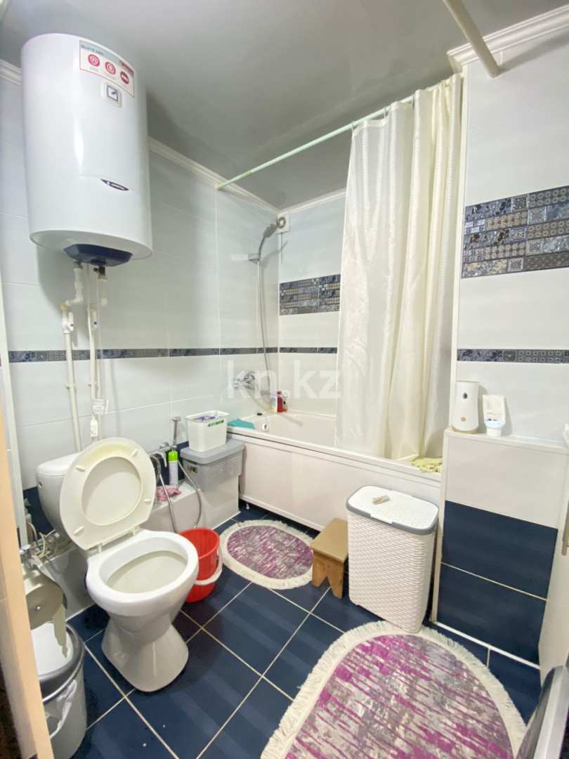 Продажа 4-комнатной квартиры, 76 м², ул. Муканова, дом  32 в Караганде - фото 13