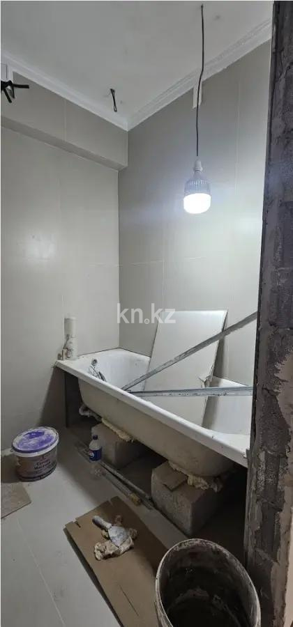 Продажа 3-комнатной квартиры, 83 м², ул. Ауэзова, дом  2/8 в Алматы - фото 2