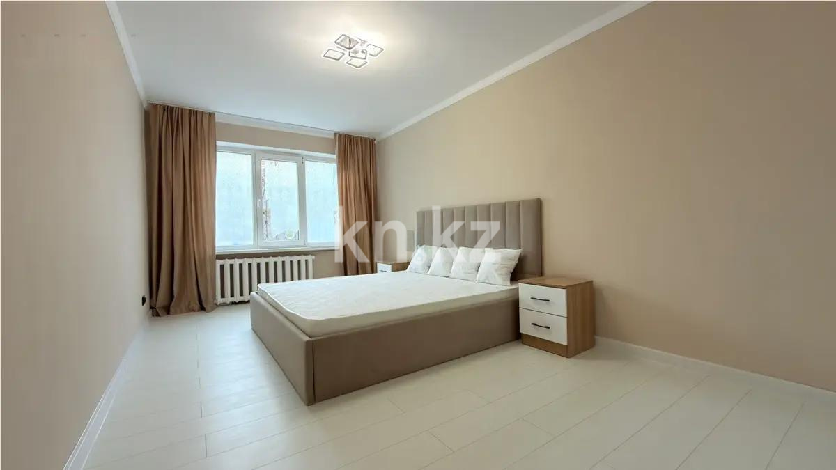 Продажа 3-комнатной квартиры, 61 м², ул. Жарокова, дом  165 в Алматы - фото 2