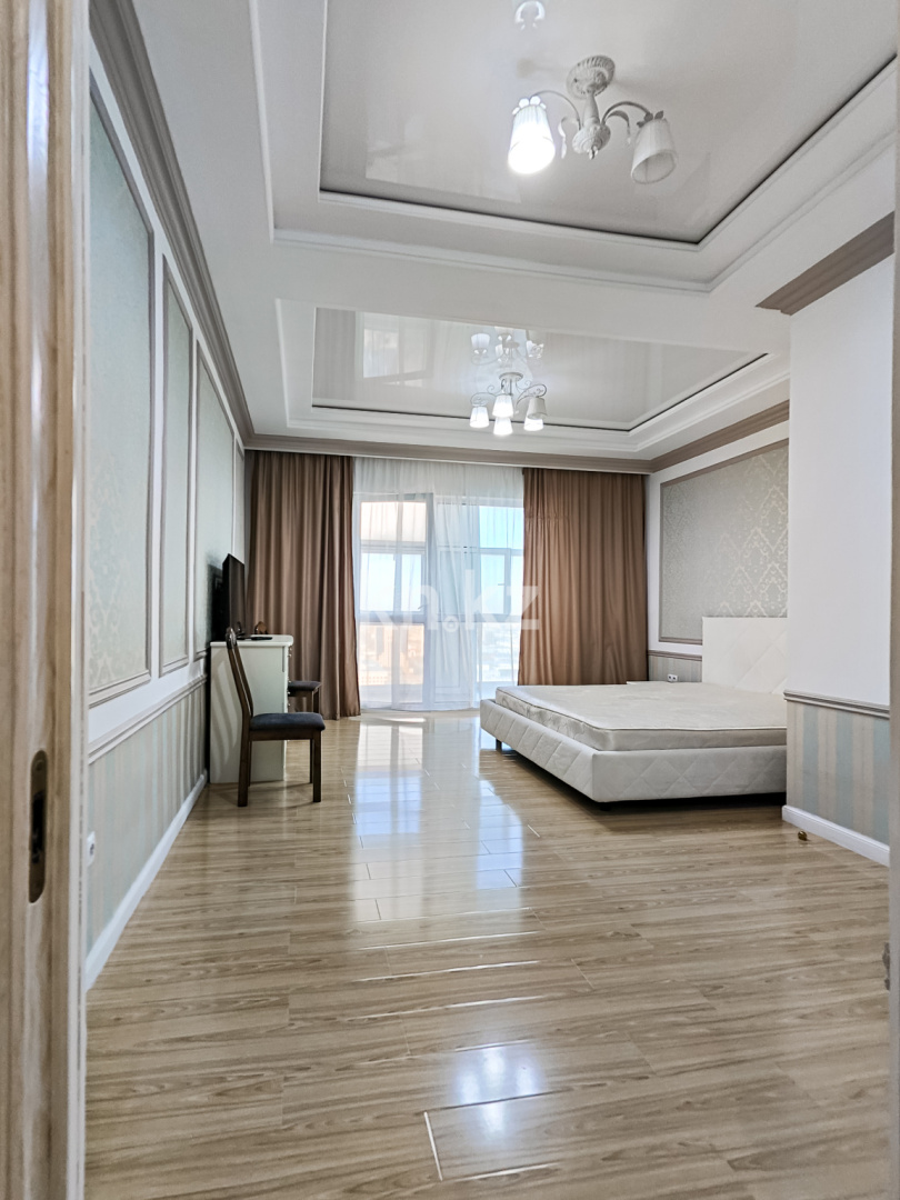 Аренда 4-комнатной квартиры, 160 м², ул. Желтоксан в Астане - фото 4