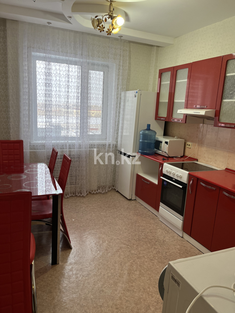 Аренда 2-комнатной квартиры, 60 м², пр. Шахтеров, дом  74 в Караганде - фото 8