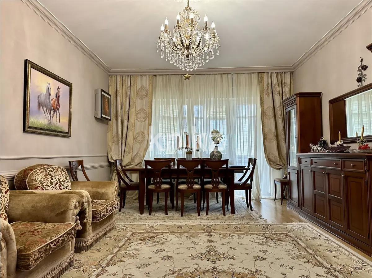 Продажа 4-комнатной квартиры, 167.9 м², ул. Каратаева, дом  38а в Алматы