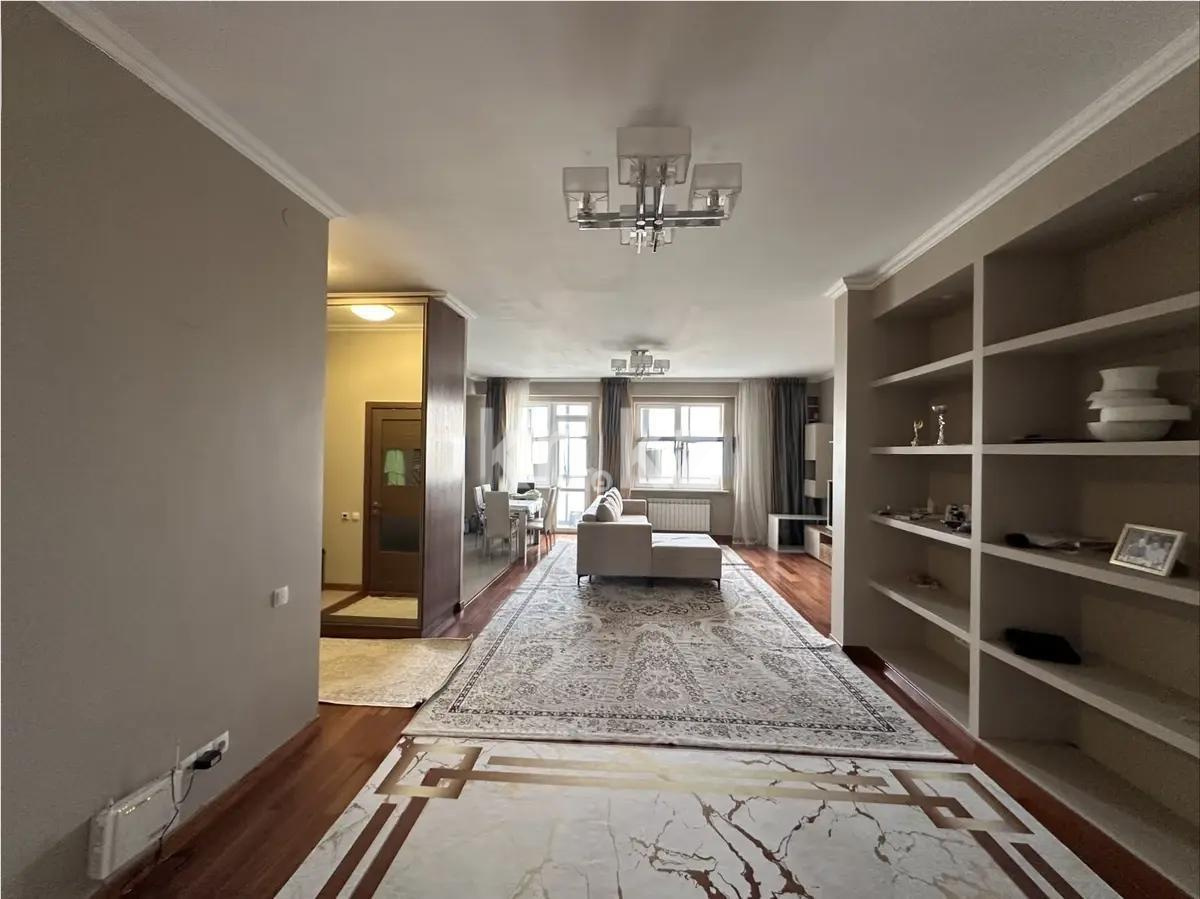 Продажа 4-комнатной квартиры, 143 м² в Астане