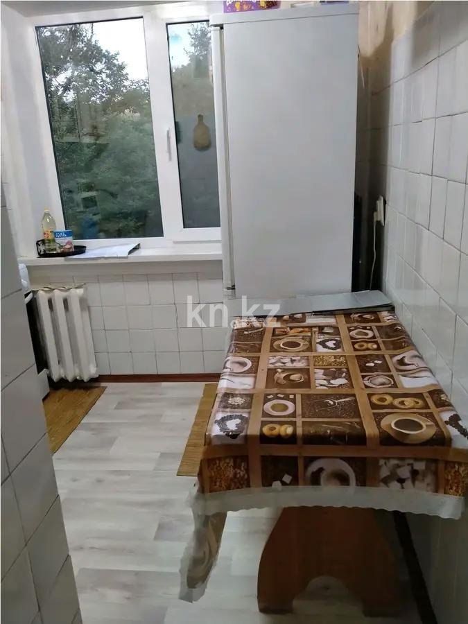 Продажа 3-комнатной квартиры, 56 м², 12 мкр., дом  12 в Караганде - фото 3