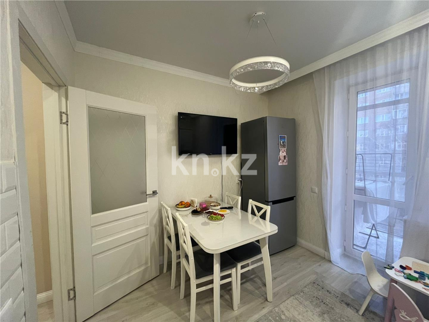 Продажа 3-комнатной квартиры, 70 м², ул. Сатыбалдина в Караганде - фото 11