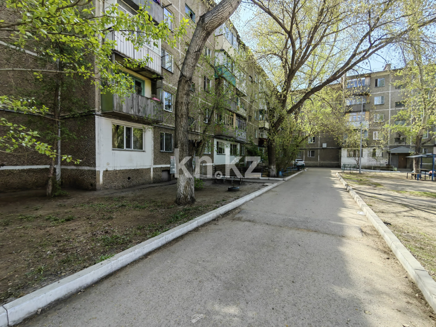 Продажа 3-комнатной квартиры, 75 м², 1 кв-л, дом  10 в Караганде - фото 32