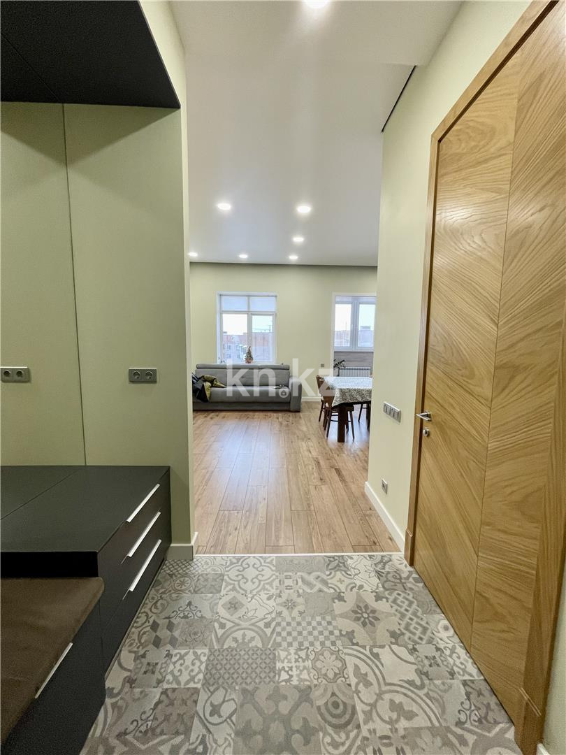 Продажа 3-комнатной квартиры, 82 м², мкр. Гульдер-1, дом  1/4 в Караганде - фото 21