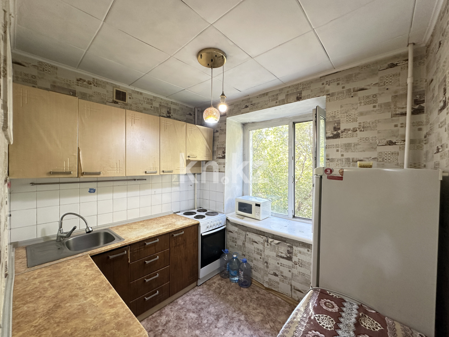 Продажа 2-комнатной квартиры, 45.8 м², ул. Аманжолова, дом  17 в Караганде - фото 8