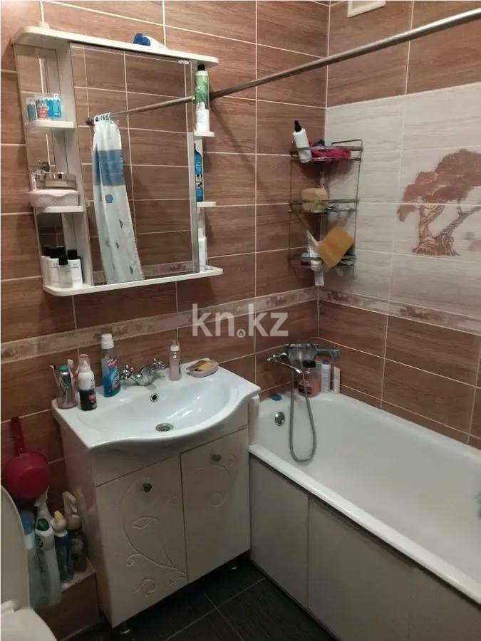 Продажа 3-комнатной квартиры, 59.2 м² в Алматы - фото 2