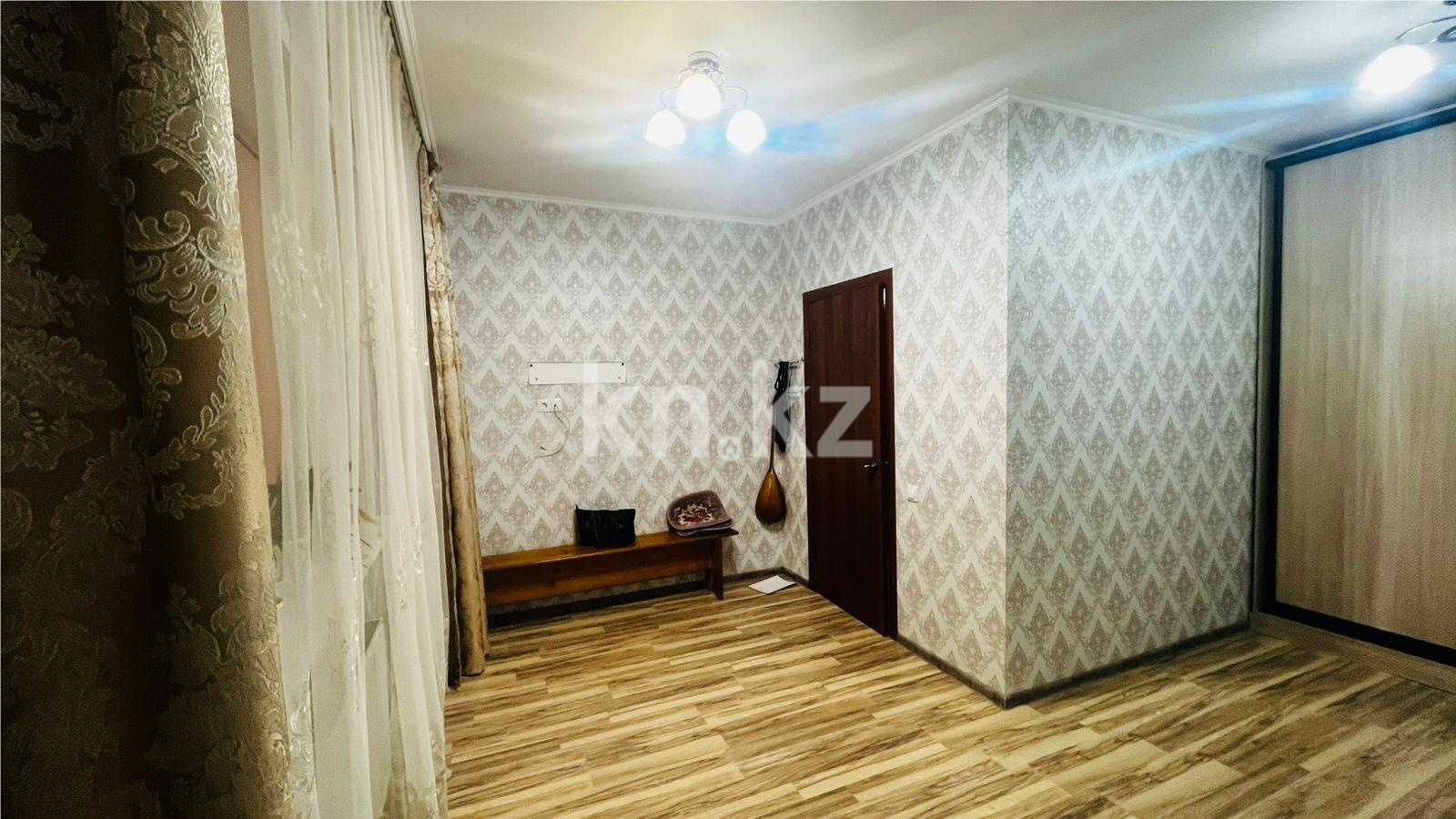 Продажа 1-комнатной квартиры, 35 м², ул. Момышулы в Караганде - фото 3