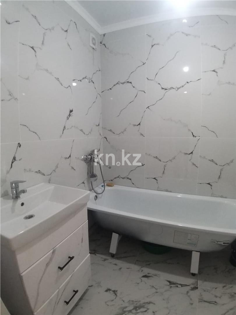 Продажа 3-комнатной квартиры, 82 м², мкр-н Голубые Пруды в Караганде - фото 14