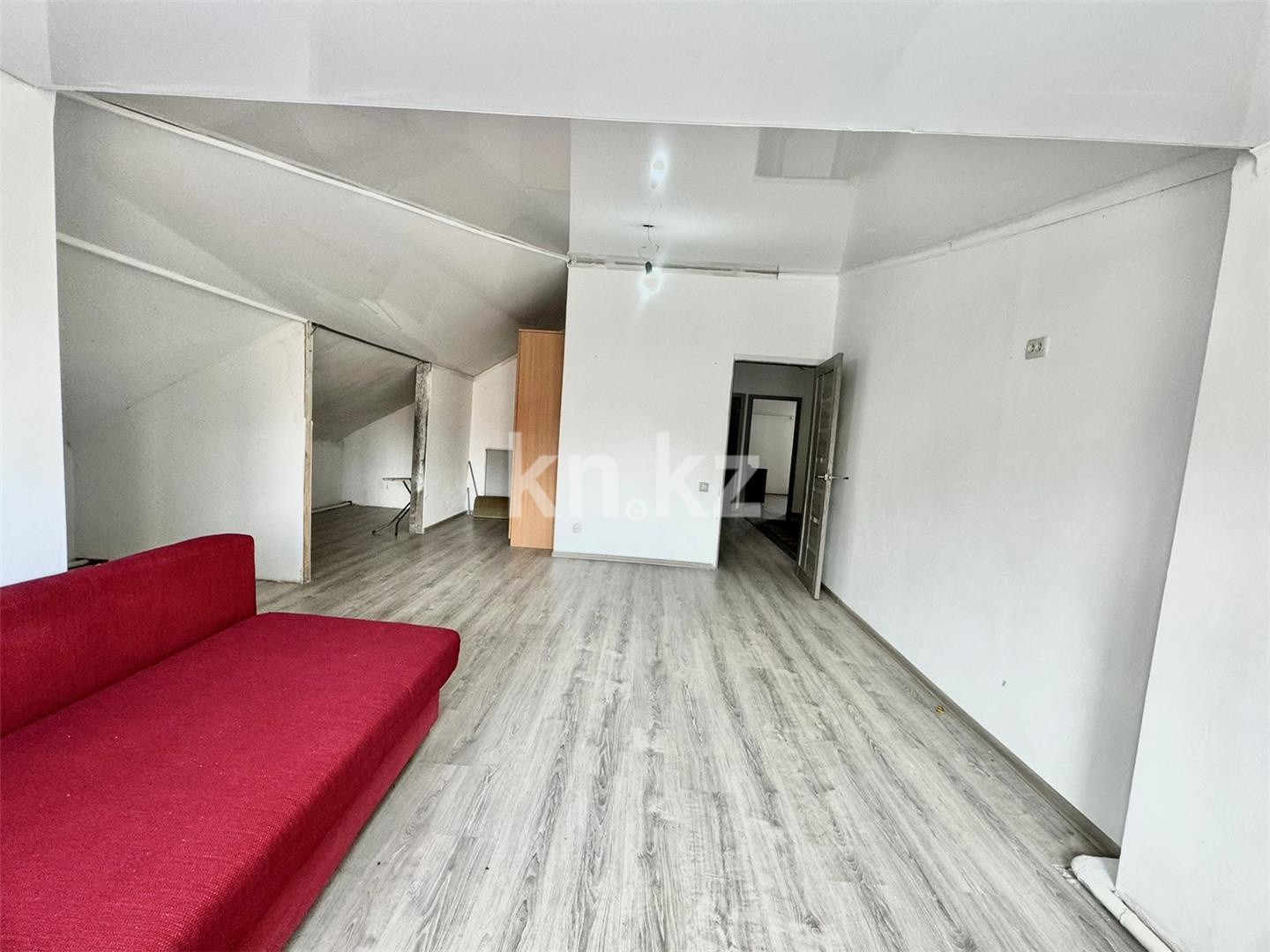 Продажа 6-комнатного дома, 260 м², ул. Ондасынова в Караганде - фото 12