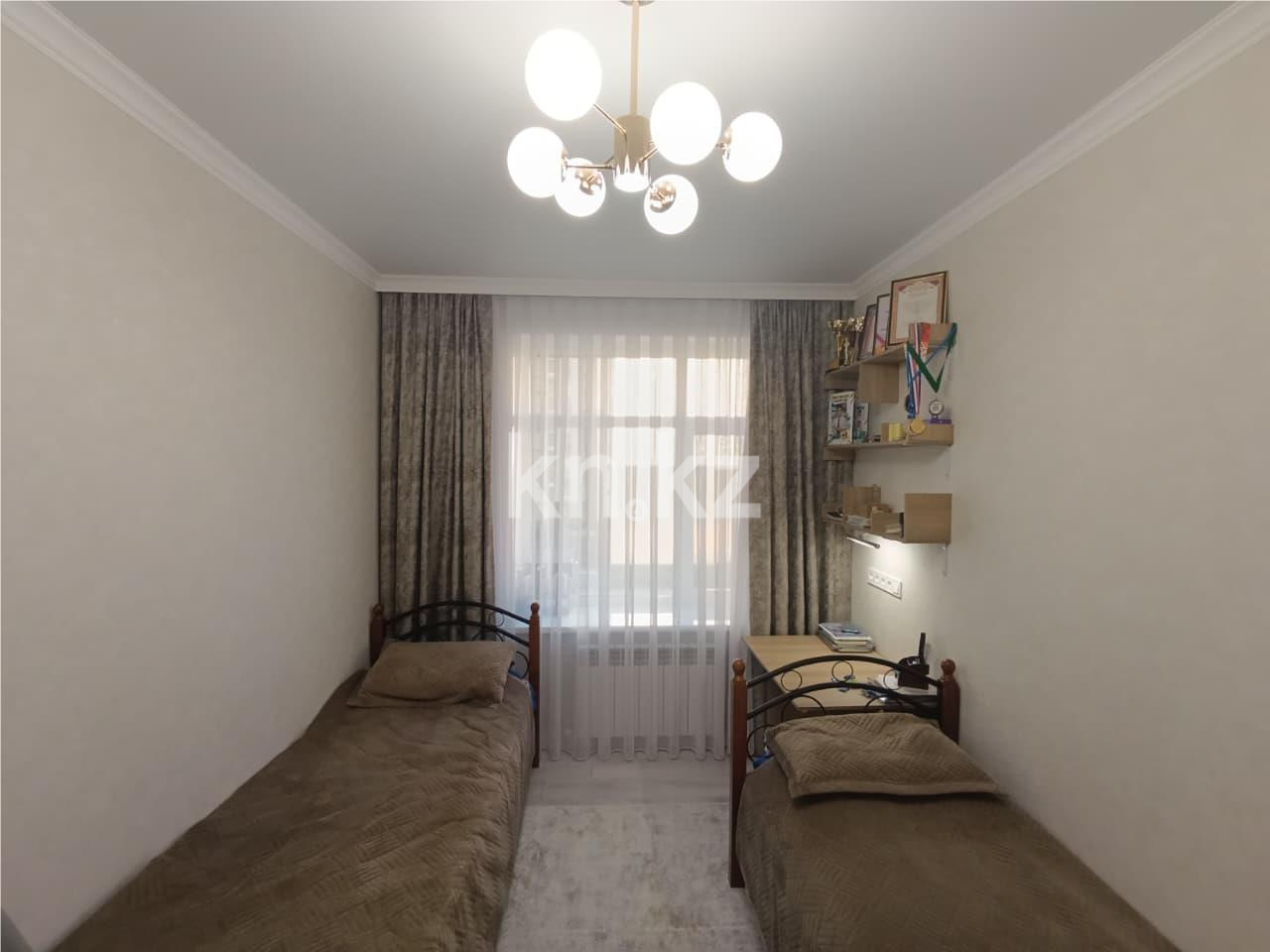 Продажа 3-комнатной квартиры, 71 м², ул. Муканова, дом  78 в Караганде - фото 5