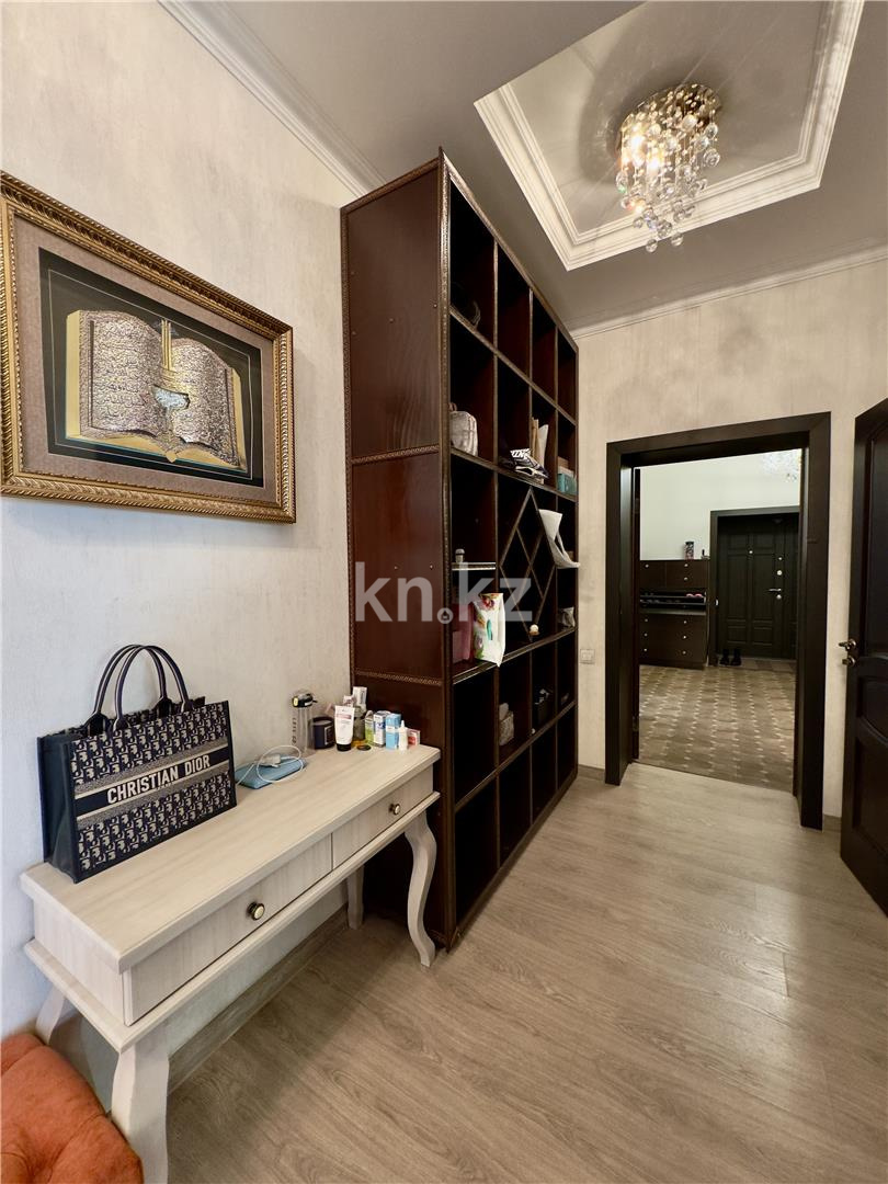 Продажа 5-комнатной квартиры, 217 м² в Караганде - фото 12