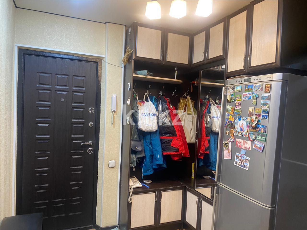 Продажа 3-комнатной квартиры, 62 м², 17-й мкр., дом  55 в Караганде - фото 10