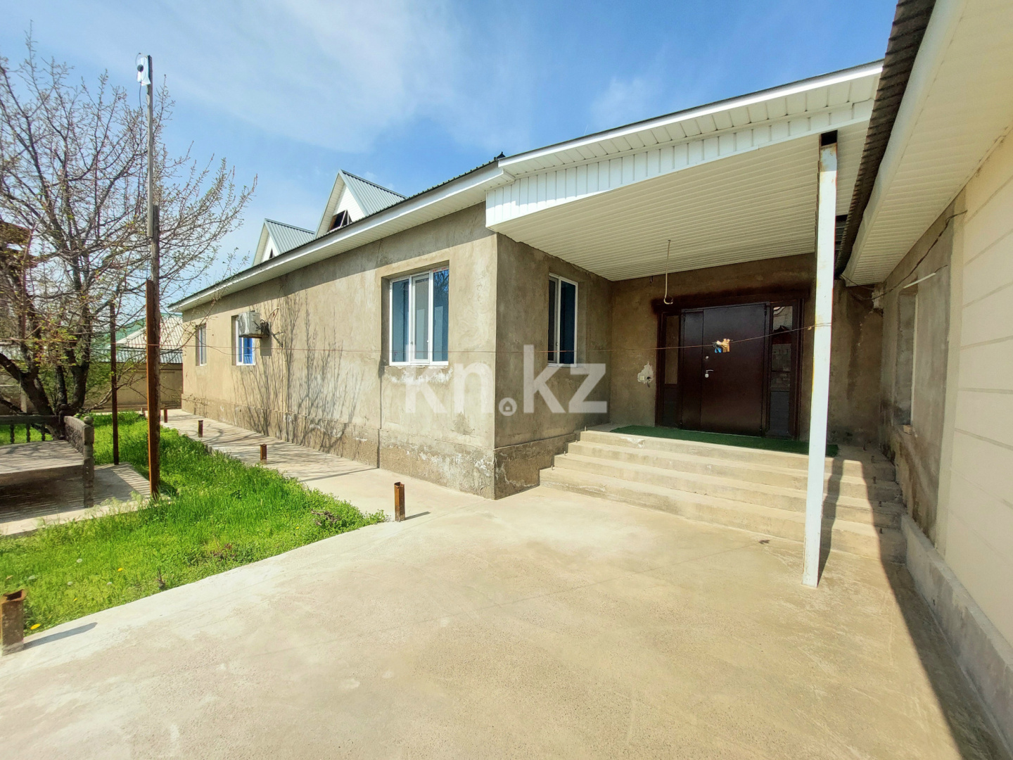 Продажа 6-комнатного дома, 252 м², ул. Сырым батыра, дом  64 в Шымкенте