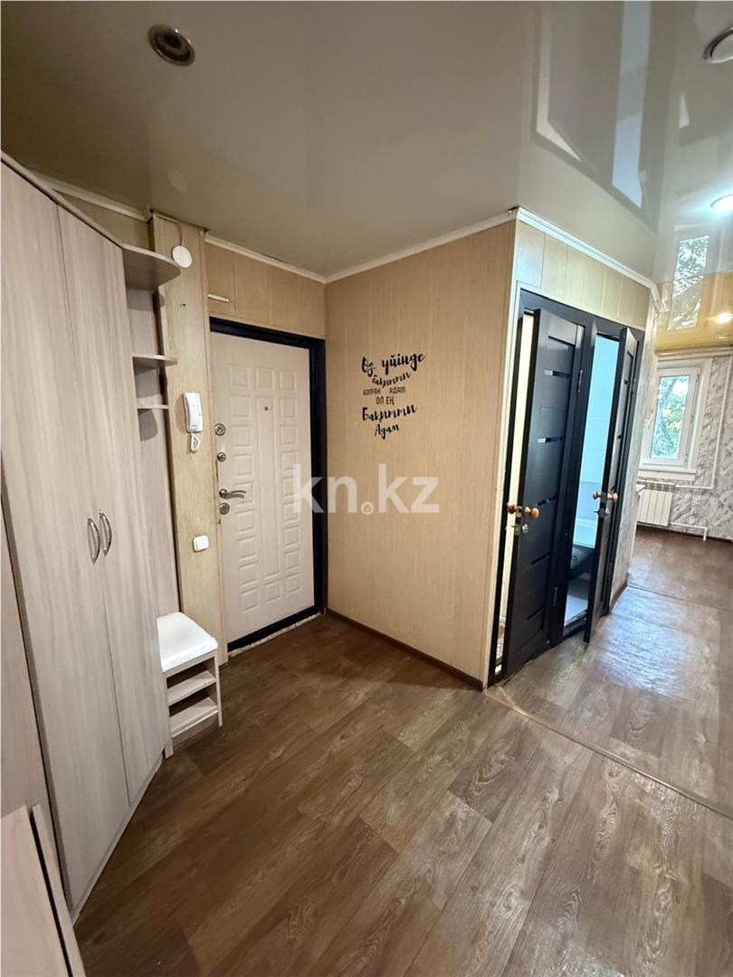 Продажа 3-комнатной квартиры, 62 м², мкр-н 16, дом  49 в Караганде - фото 8