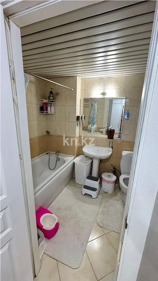 Продажа 2-комнатной квартиры, 67 м², мкр. Аккент, дом  9 в Алматы - фото 4