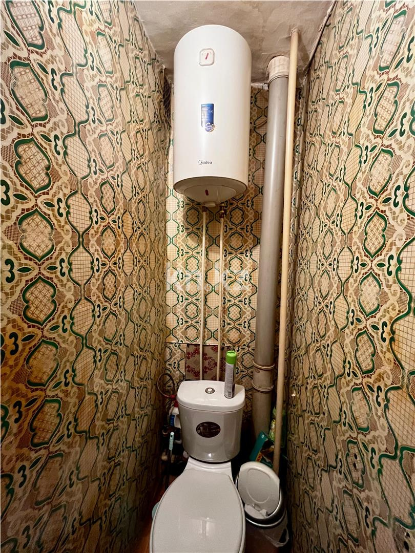 Продажа 3-комнатной квартиры, 61 м², 16-й мкр., дом  49 в Караганде - фото 9