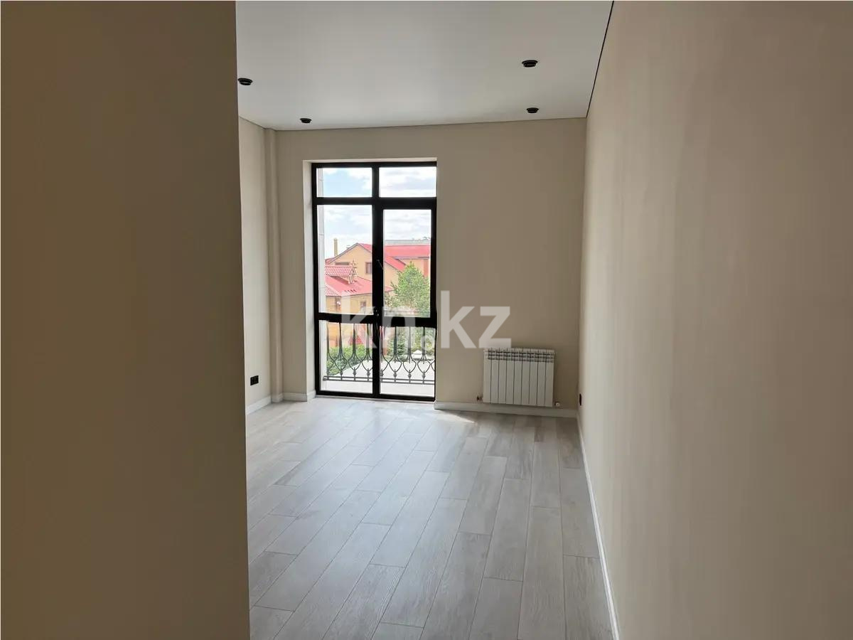 Продажа 3-комнатной квартиры, 112 м², ул. Аманжолова, дом  14/1 в Караганде - фото 3
