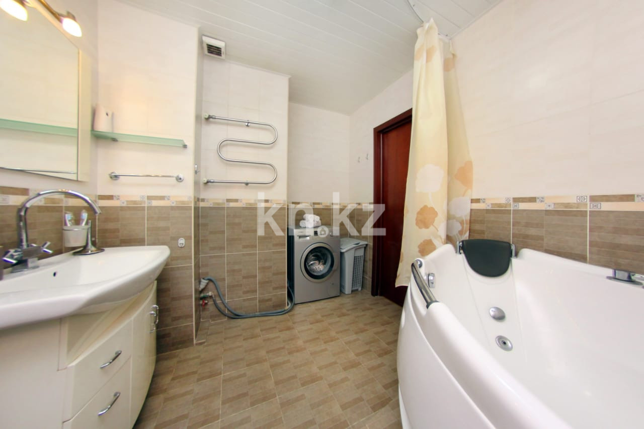 Аренда 2-комнатной квартиры посуточно, 70 м², ул. Хусаинова, дом  225 в Алматы - фото 18