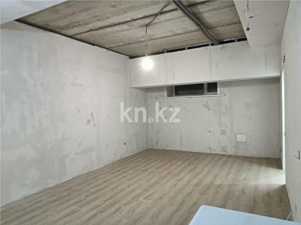 Продажа 5-комнатной квартиры, 132 м², мкр-н Алтын Арка в Караганде - фото 10